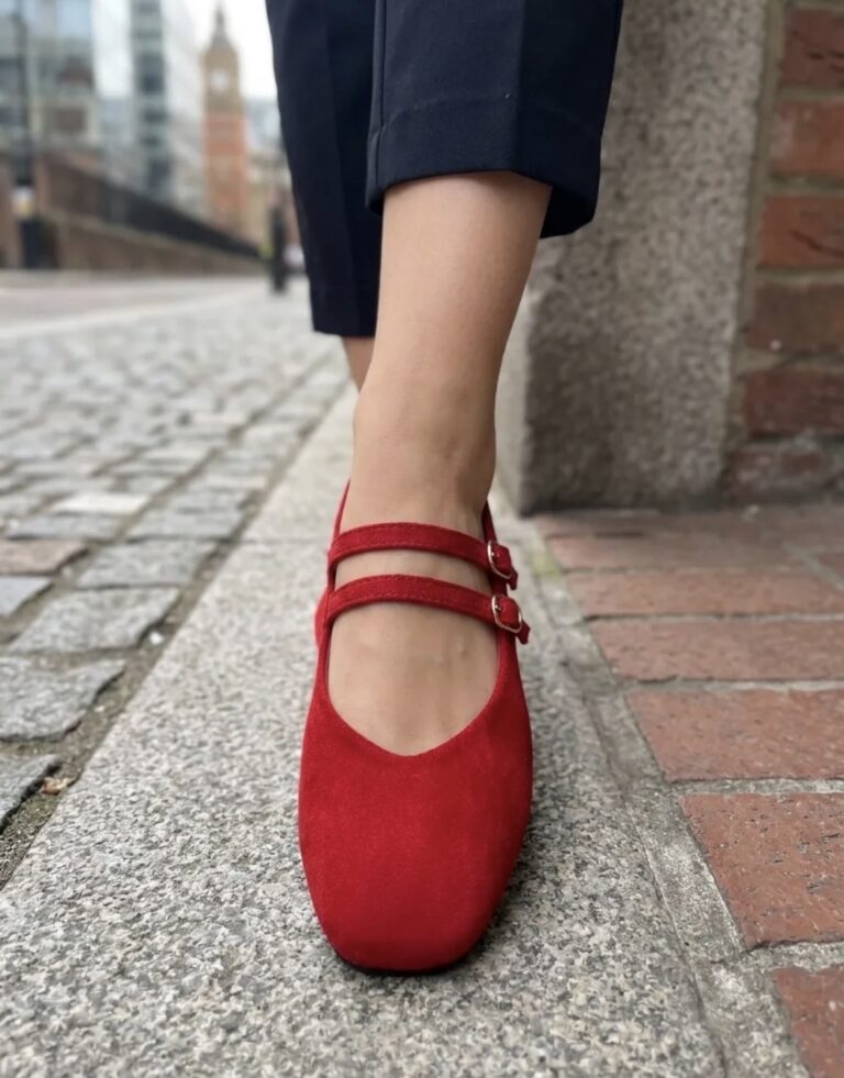 Ballerina met bandjes rood